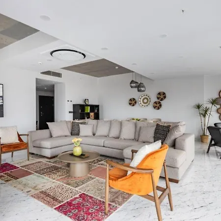 Gorgeous 3bd2bath Bright Airy Penthouse! #355 * Istanbul