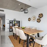 Casa vacanze Gorgeous 3bd2bath Bright Airy Penthouse! #355 *
