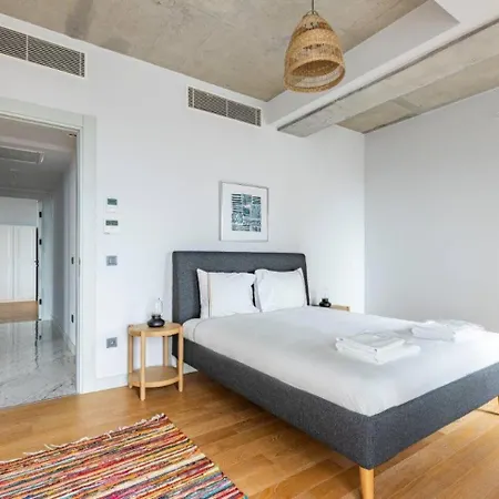 Tatil Evi Gorgeous 4bd2bath Bright Airy Penthouse! #355 *