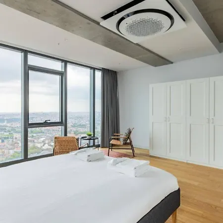 Gorgeous 3bd2bath Bright Airy Penthouse! #355 Feriehus