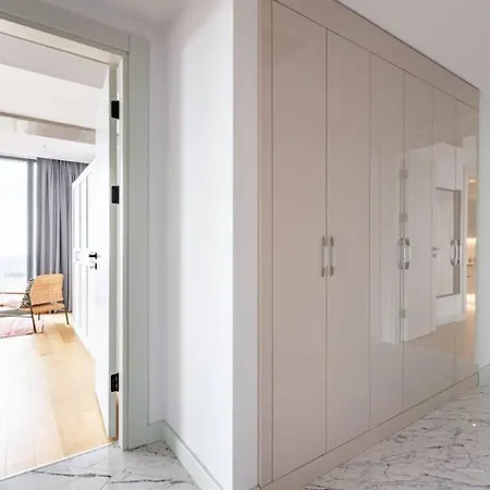 Gorgeous 3bd2bath Bright Airy Penthouse! #355 * 이스탄불