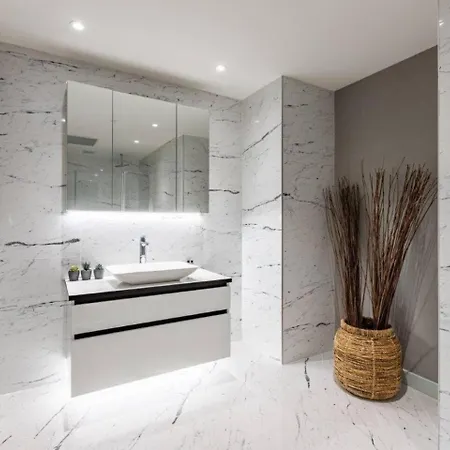 Gorgeous 3bd2bath Bright Airy Penthouse! #355 İstanbul
