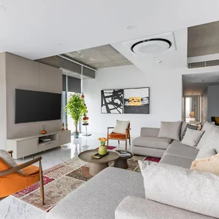 Gorgeous 4bd2bath Bright Airy Penthouse! #355