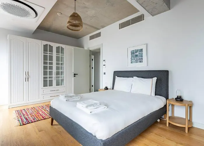 Gorgeous 3bd2bath Bright Airy Penthouse! #355 Сasa de vacaciones Estambul