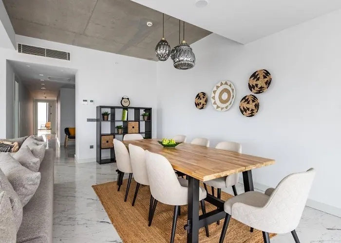 Сasa de vacaciones Gorgeous 3bd2bath Bright Airy Penthouse! #355 *