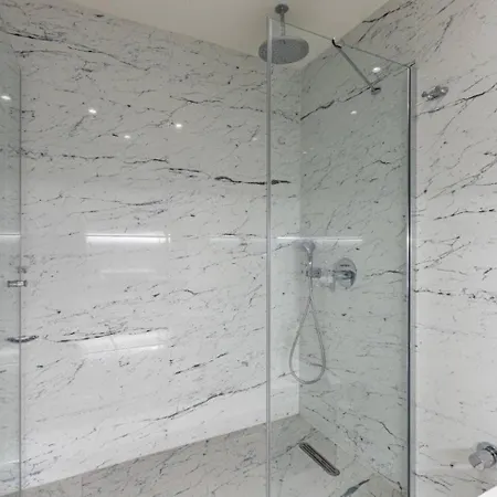 Gorgeous 3bd2bath Bright Airy Penthouse! #355